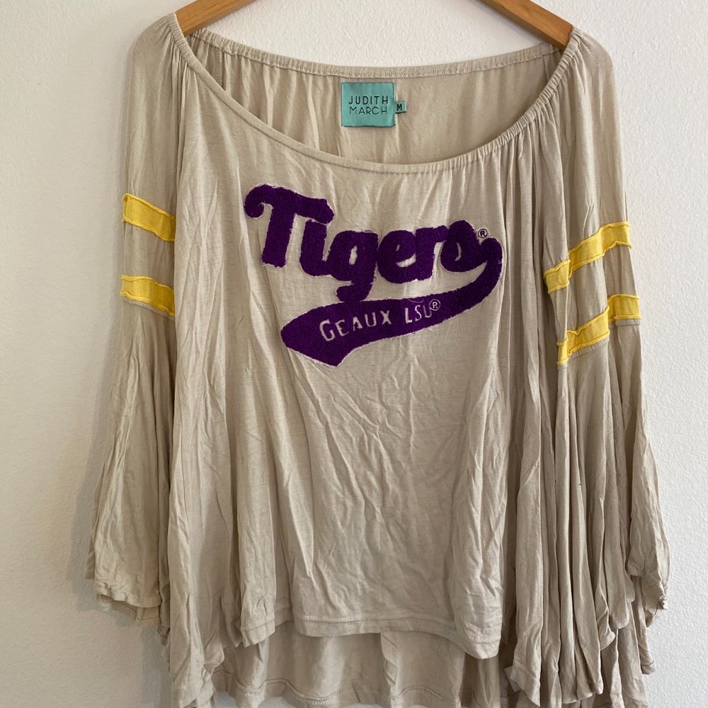Judith March Top Size Medium LSU Tigers Hi Low Hem Bell Sleeve Oversized